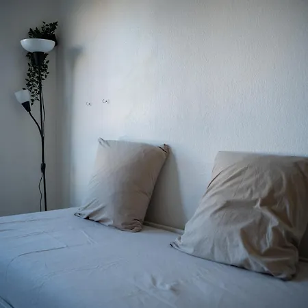 Apartment Equipe Avec Parking A 6min A Pied De La Gare St Charles Marseille